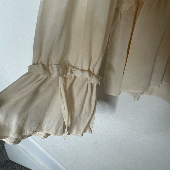 Alexis Silk Tunic Peasant Top Flare Sleeve Size XS Tiered Tie Front Cream - Picture 3 of 10